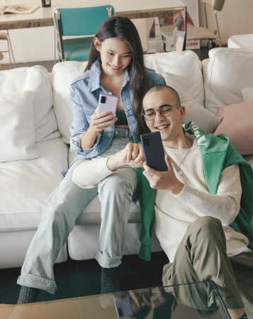 Смартфон Samsung Galaxy S20FE 256Gb Violet